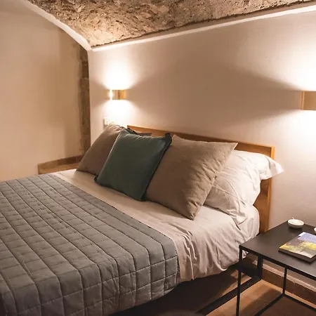 Aurora Medieval House Apartment *