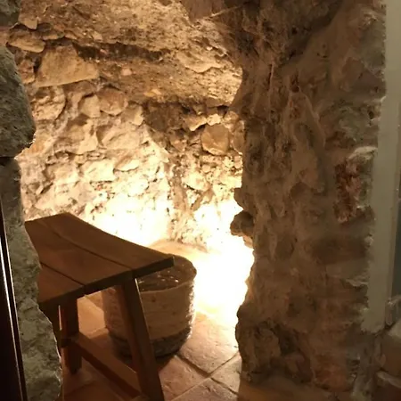 Aurora Medieval House 세르모네타
