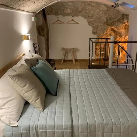 아파트 Aurora Medieval House *