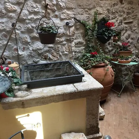 Appartement Aurora Medieval House Sermoneta