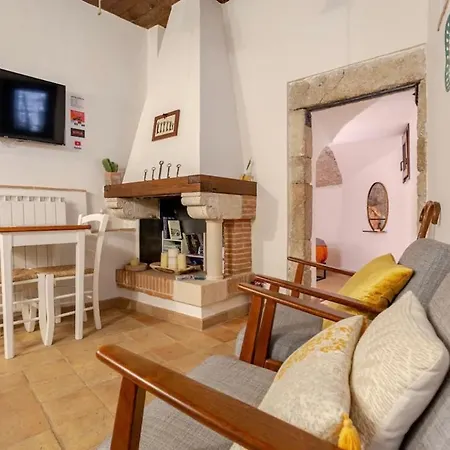 Aurora Medieval House Sermoneta