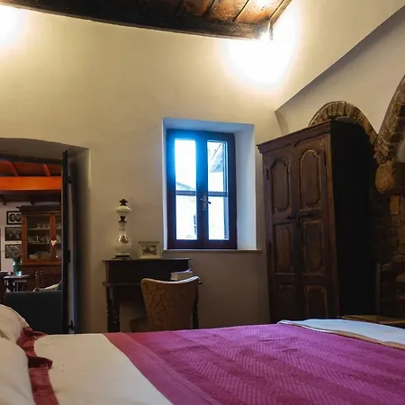 아파트 Aurora Medieval House 세르모네타
