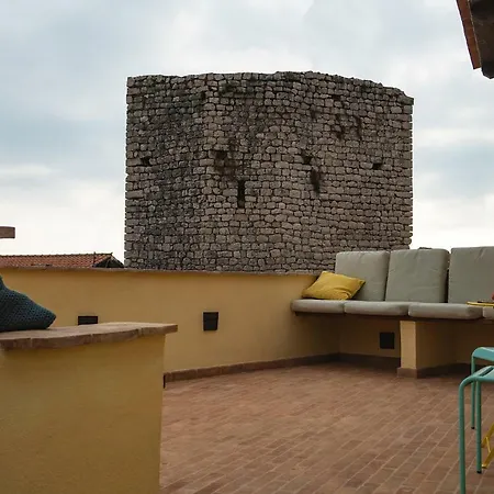 Aurora Medieval House Apartament Sermoneta