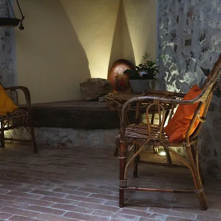 Appartamento Aurora Medieval House *
